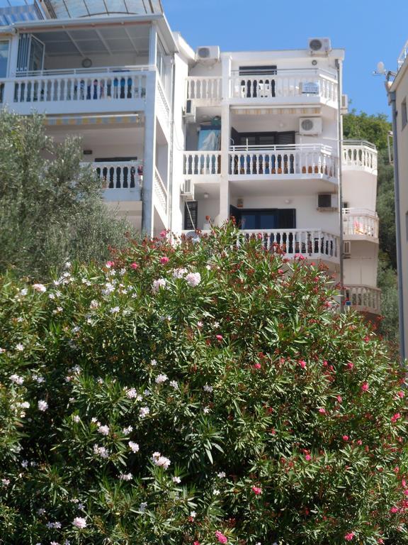 Milocer Apartment Свети Стефан Екстериор снимка